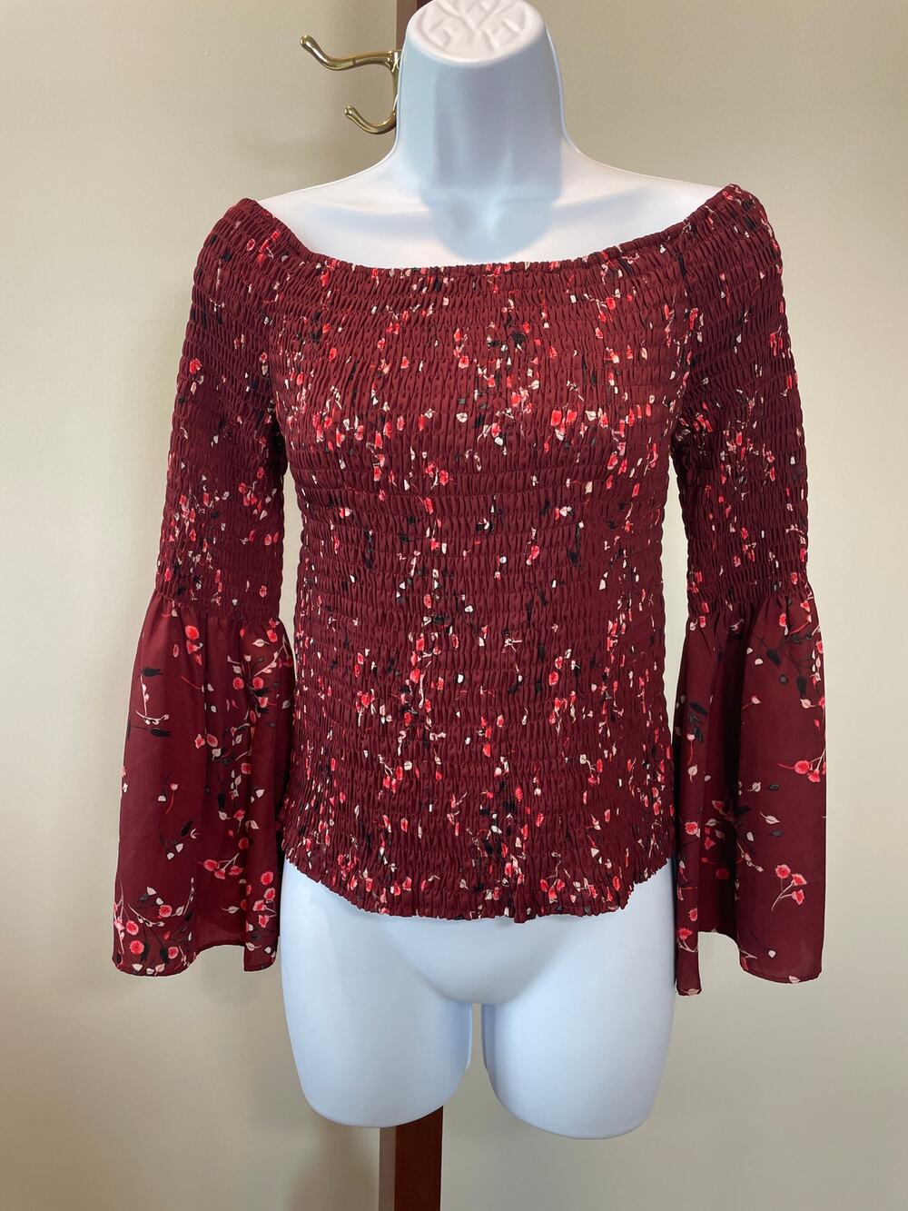Express Crinkle Bell Sleeve Top Size M Rusty Red Bell